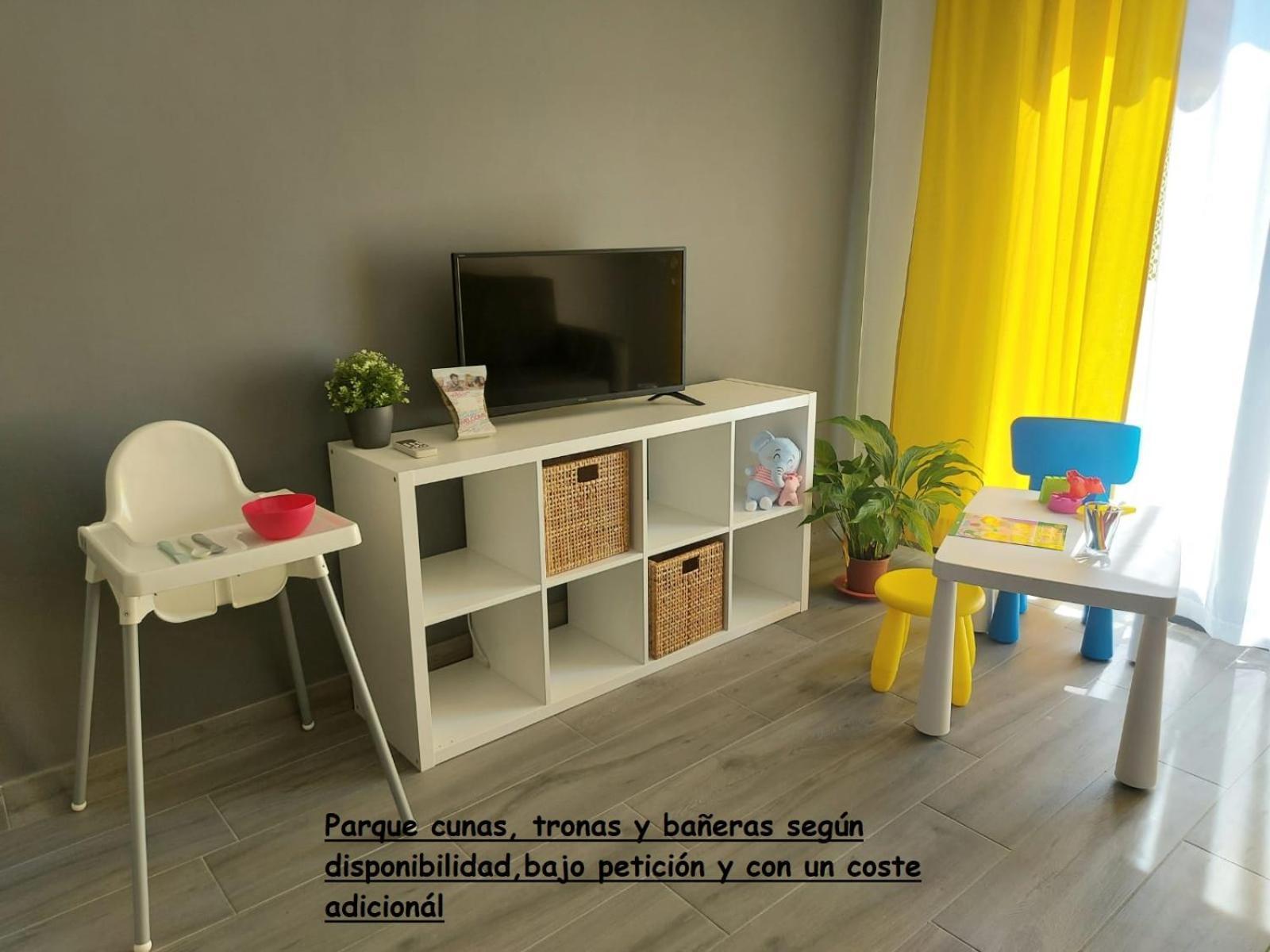 Bnbook Medea Apartments Фуэнхирола Экстерьер фото